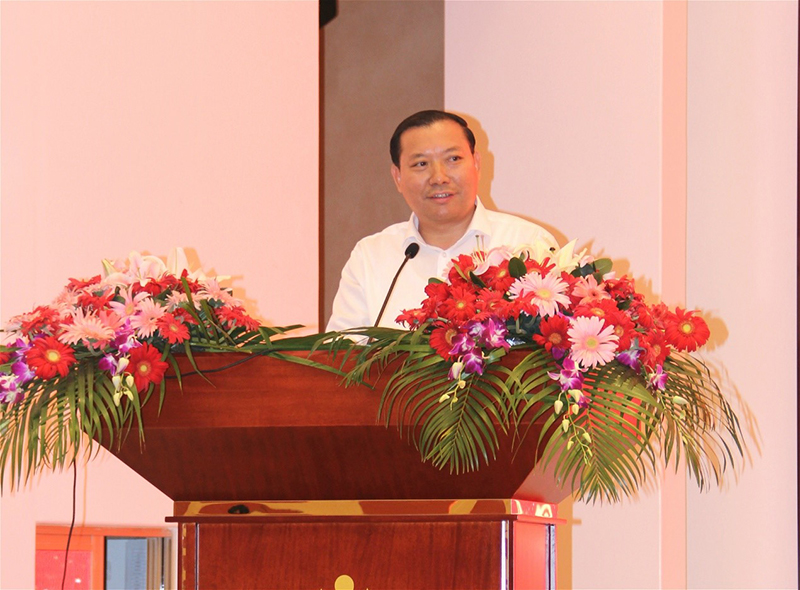 集團公司董事長劉書華向洪澤愛心助學(xué)基金會捐款30萬元 集團公司董事長劉書華向洪澤愛心助學(xué)基金會捐款30萬元