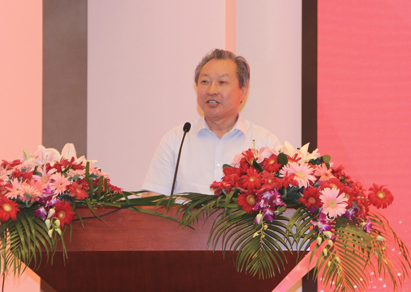 集團公司董事長劉書華向洪澤愛心助學(xué)基金會捐款30萬元 集團公司董事長劉書華向洪澤愛心助學(xué)基金會捐款30萬元