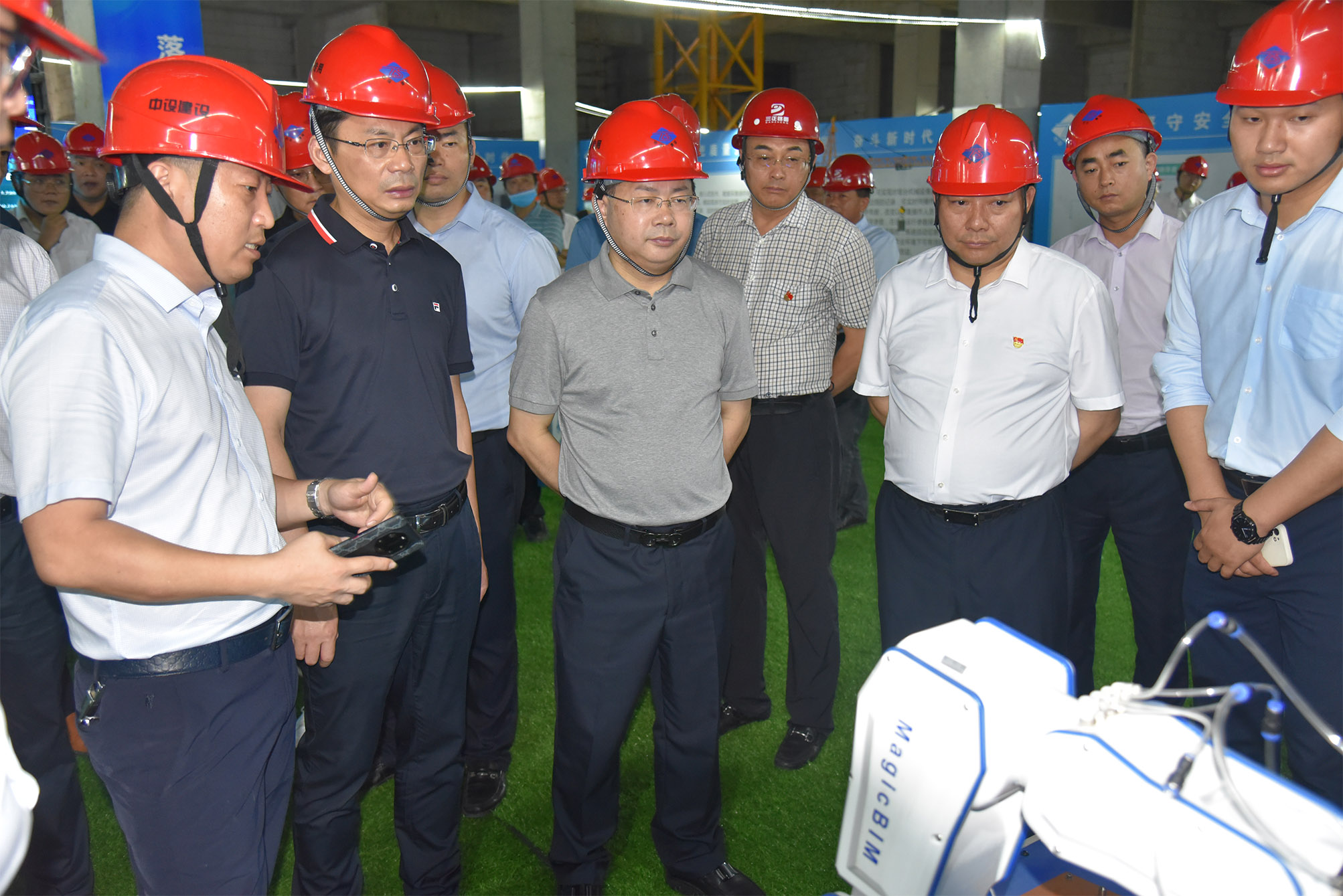 落實安全責(zé)任 推動安全發(fā)展——2021年蘇州市住建局安全生產(chǎn)標(biāo)準(zhǔn)化示范工地觀摩會在蘇州中設(shè)建設(shè)順利舉行 落實安全責(zé)任 推動安全發(fā)展——2021年蘇州市住建局安全生產(chǎn)標(biāo)準(zhǔn)化示范工地觀摩會在蘇州中設(shè)建設(shè)順利舉行