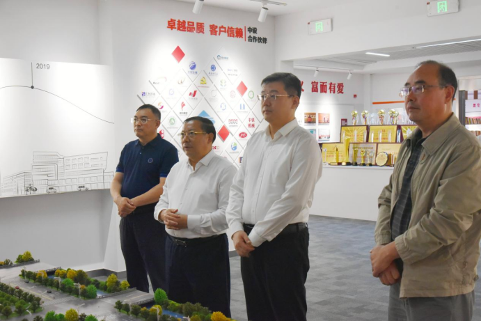 【快訊】淮安市洪澤區(qū)委副書記、區(qū)長張灝一行蒞臨蘇州中設(shè)集團調(diào)研